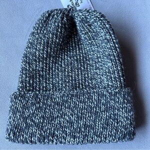 Hand Knit Toque 🇨🇦 ~ Grey Tones ~ Adult One Size ~ 100% Wool ~ Brand New!